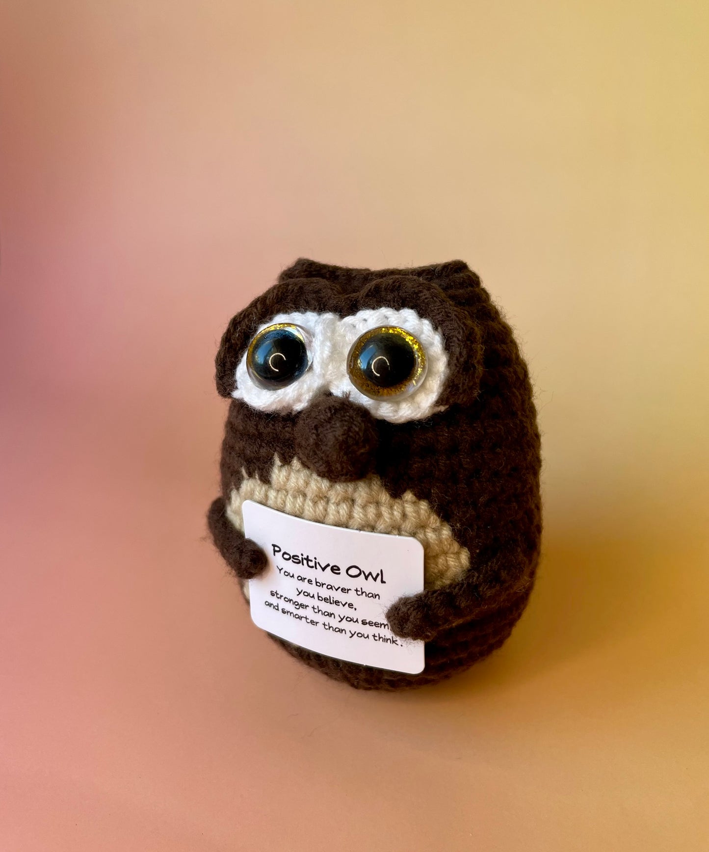 Positive Owl - gehäkelte Eule mit positiver Botschaft - perfektes Mutmacher Geschenk