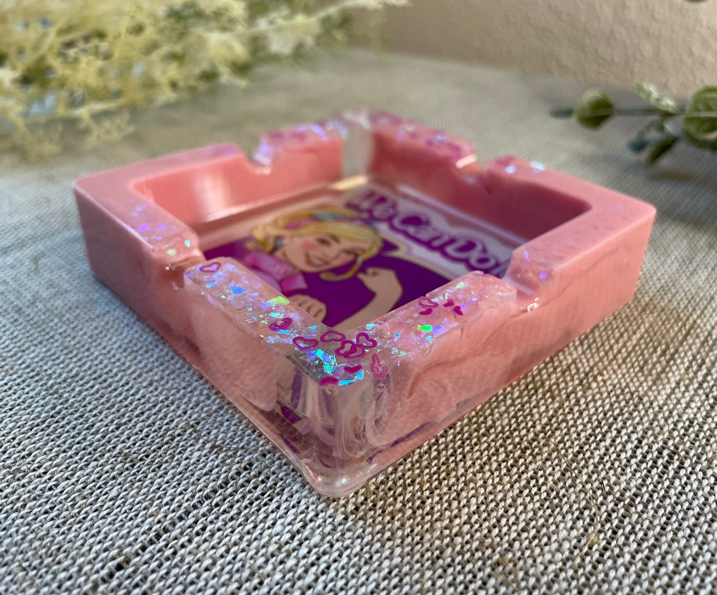 Resin Aschenbecher Barbie Edition