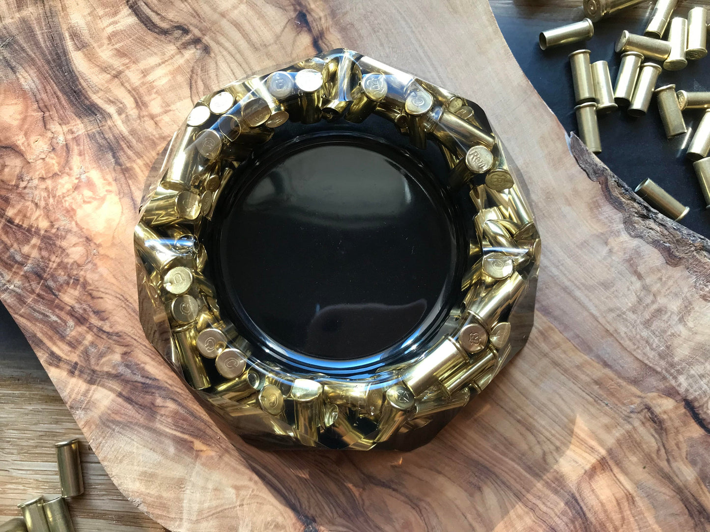 BLACK EYE Epoxy Resin Ashtray Fathers Day Men Gift Hunter Soldier Army Military Bundeswehr Ammo Bullet Resin Shotgun Cartridge Party Bar