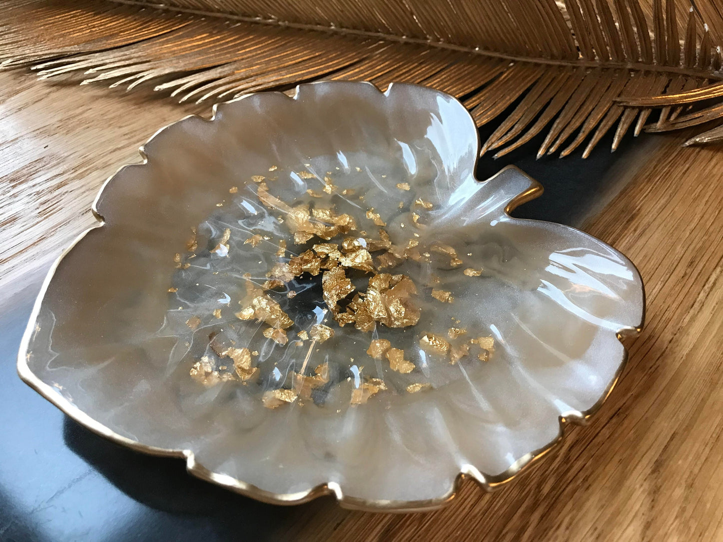 Jewelry tray / tray leaf shape / ring tray / made of epoxy resin / palm