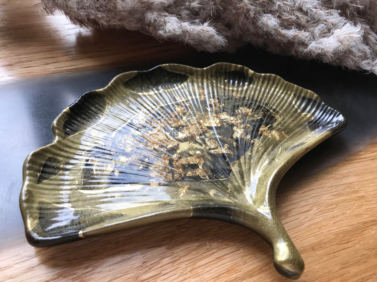Schmuckschale / Schale Blattform / Ringschale / aus Epoxidharz / Ginkgo