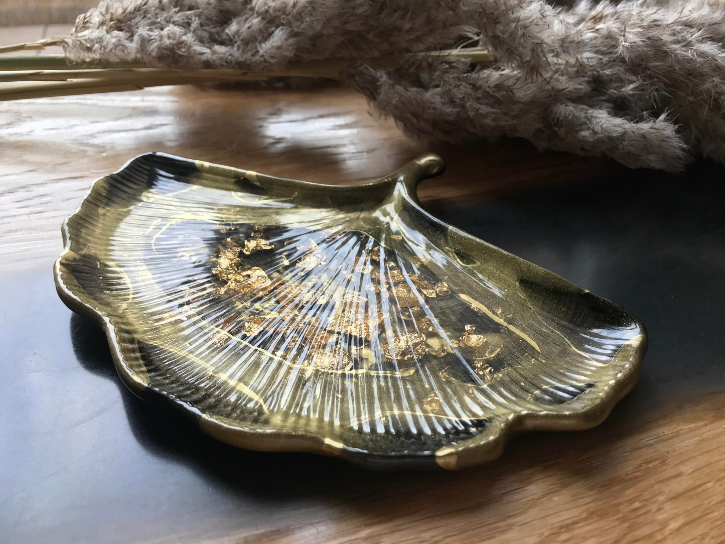 Schmuckschale / Schale Blattform / Ringschale / aus Epoxidharz / Ginkgo