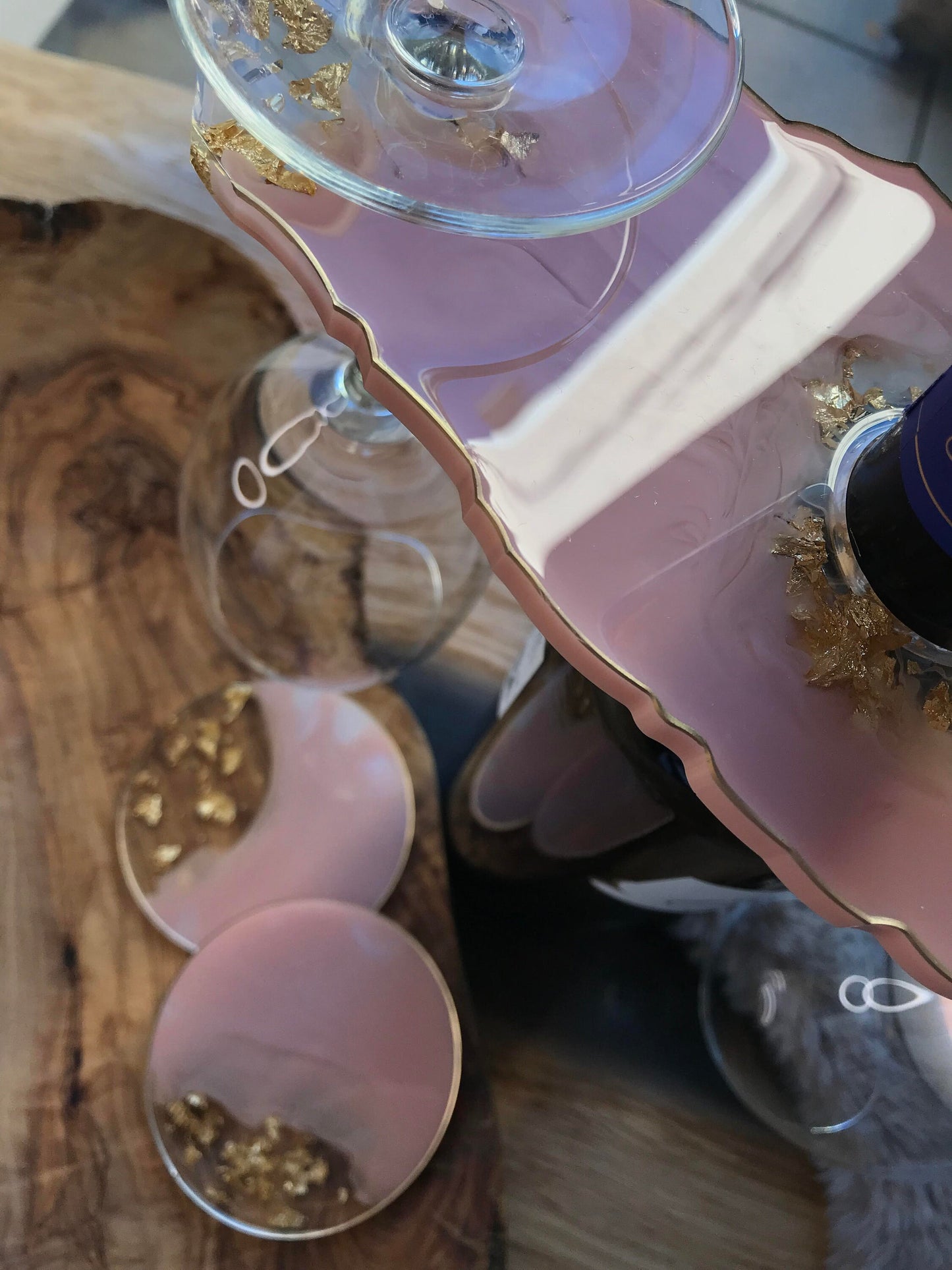 Weinbutler Set aus Epoxidharz-Geschenk-Hochzeitsgeschenk-Resin-Champagner Glashalter-Wein Glashalter-Individuell-Wohndeko-Jubiläumsgeschenke