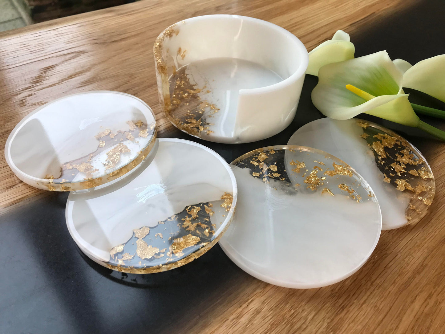 Coaster set / with 4 coasters / home / epoxy / decoration / coaster / resin / white / gold / party / balcony / terrace / bar / decoration