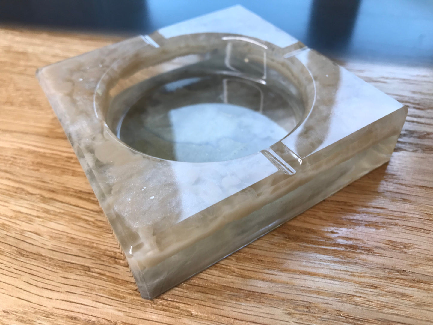 Aschenbecher aus Resin - Muttertag - Geschenk für Freundin - Dekoration - Home - Epoxid - Tischdeko - Partyzubehör - Bar - Garten - Balkon