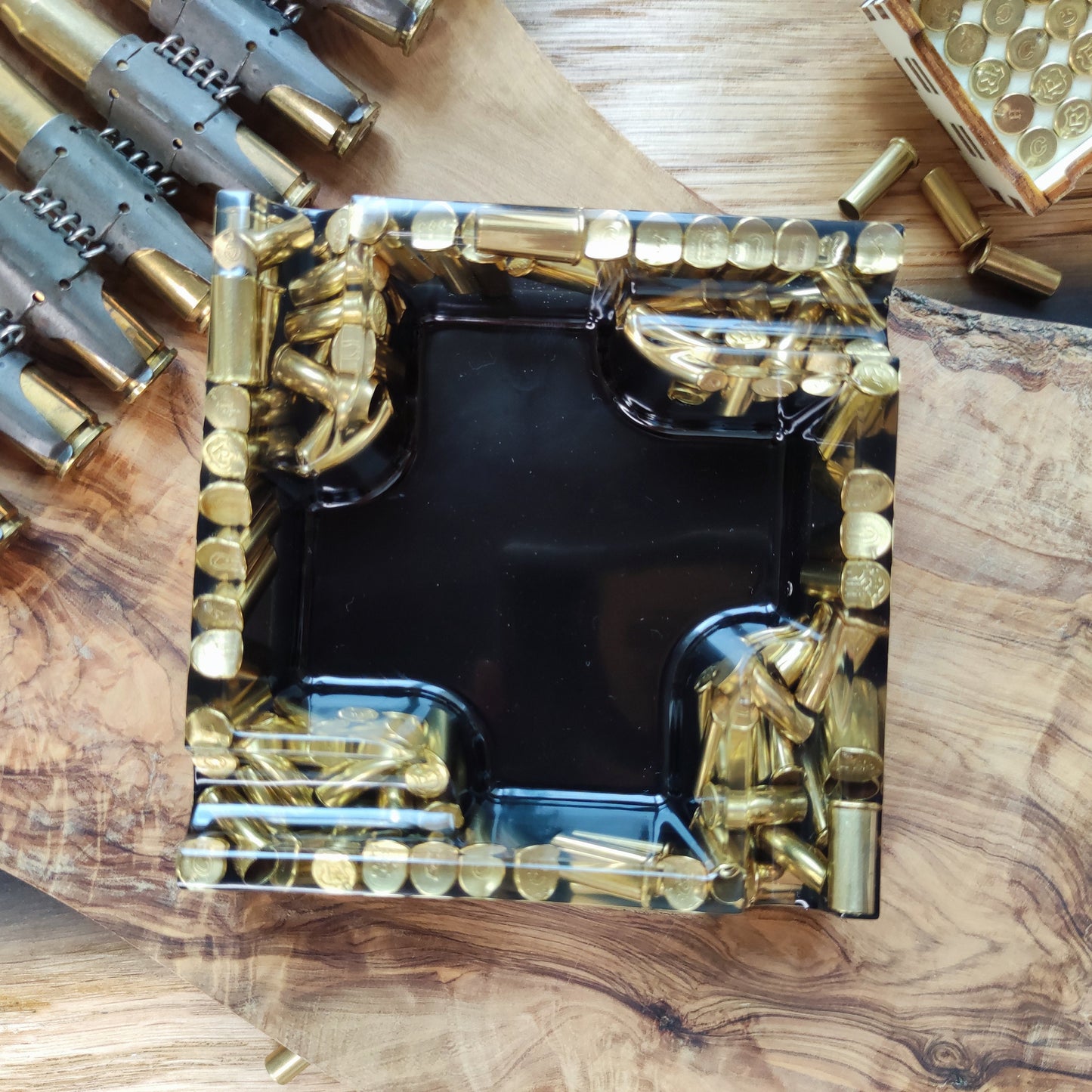 Gentlemen Epoxy Resin Ashtray Fathers Day Men Gift Hunter Soldier Army Military Bundeswehr Ammo Bullet Resin Shotgun Cartridge Party Bar