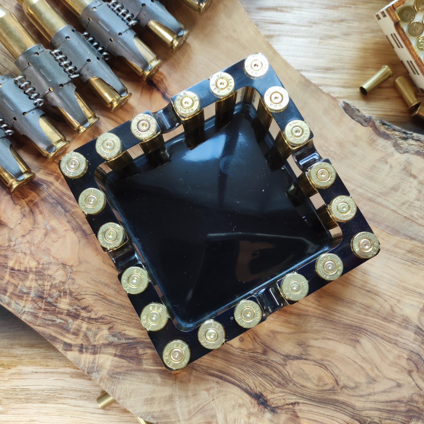 9 mm Aschenbecher aus Resin-Vatertag-Dekoration-Männer Geschenk-Patronenhülsen-Army-Military-Bundeswehr-Ammo-Bullet-Jäger-Soldier-Garten