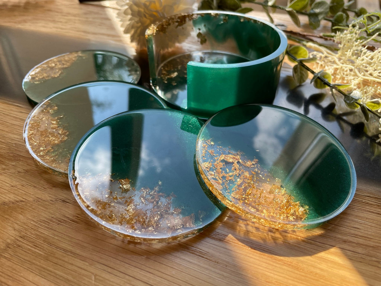 Untersetzer Set / mit 4 Untersetzer / Home / Epoxid / Dekoration / Coaster / Resin / Grün / Gold / Party / Balkon / Terasse / Bar / Deko