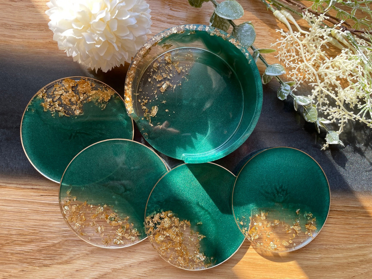 Untersetzer Set / mit 4 Untersetzer / Home / Epoxid / Dekoration / Coaster / Resin / Grün / Gold / Party / Balkon / Terasse / Bar / Deko
