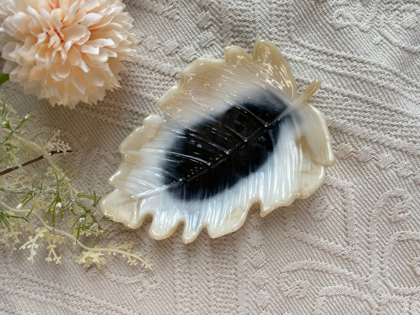 Jewelry bowl decoration resin gift bowl leaf shape ring bowl epoxy resin leaf home decoration decoration wedding gifts individual