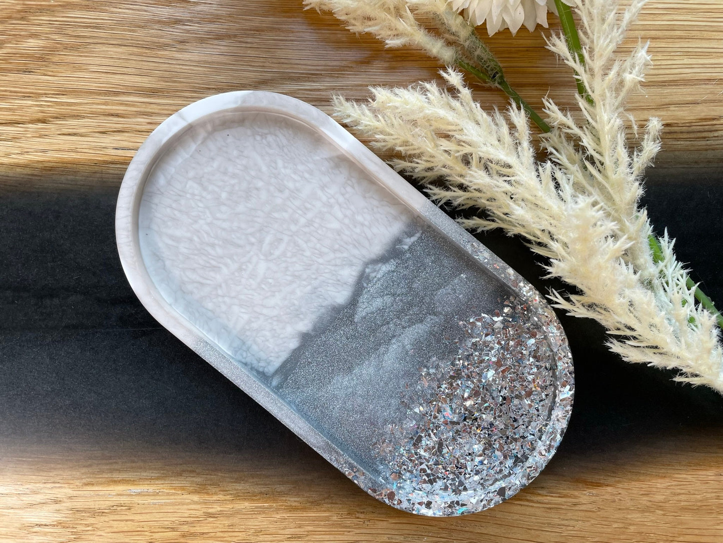 Schmuckschale / Tray aus Epoxidharz - in Grau-Silber Marmorlook mit Glitzer