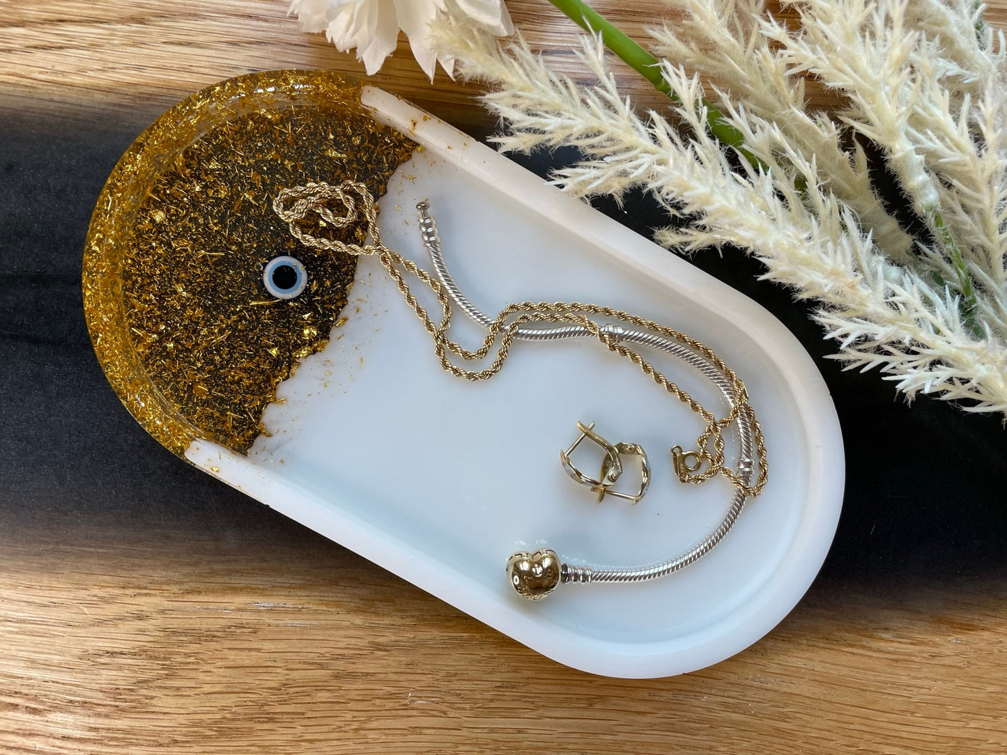 Schmuckschale / Tray / Schale / Ringschale / Tablett / Seifenschale / Epoxidharz / Resin / Gold / Weiß / Türkisches Auge / Nazar-Amulett