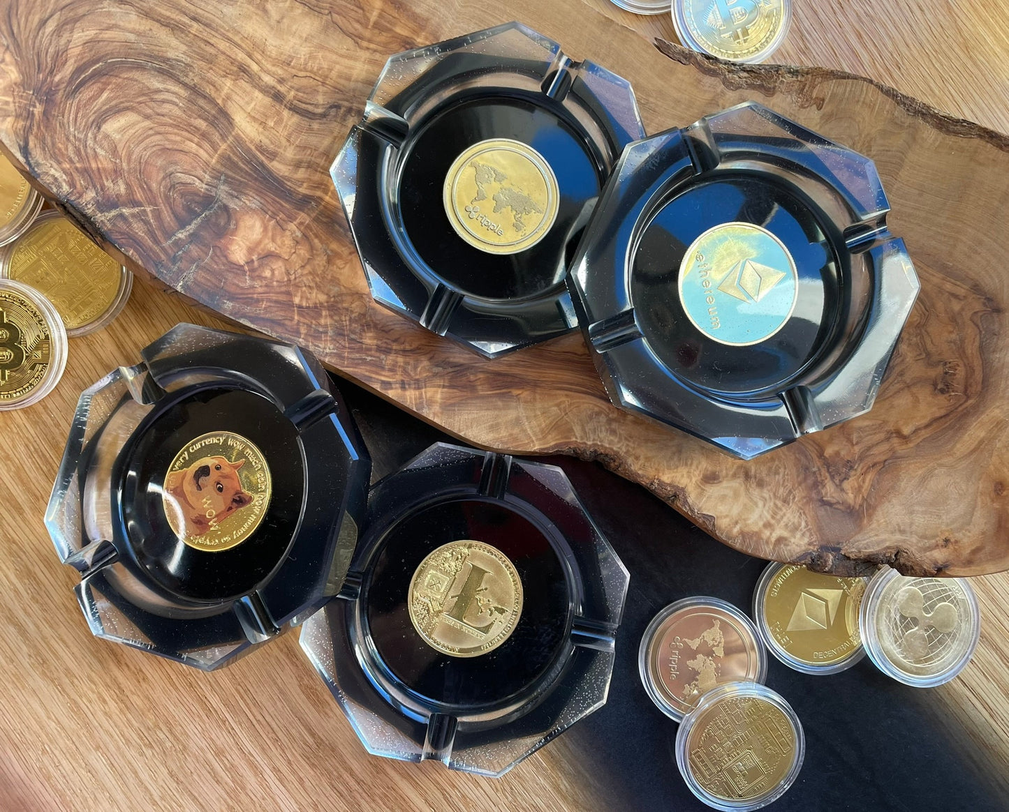 ETH-LTC-XRP-Shiba Aschenbescher aus Resin-Stocks-Epoxid-Krypto-Money-Home-Coaster-Forex-Bar-Crypto-Trading-Kurs-Börse-Resin-Dollar-Bullet