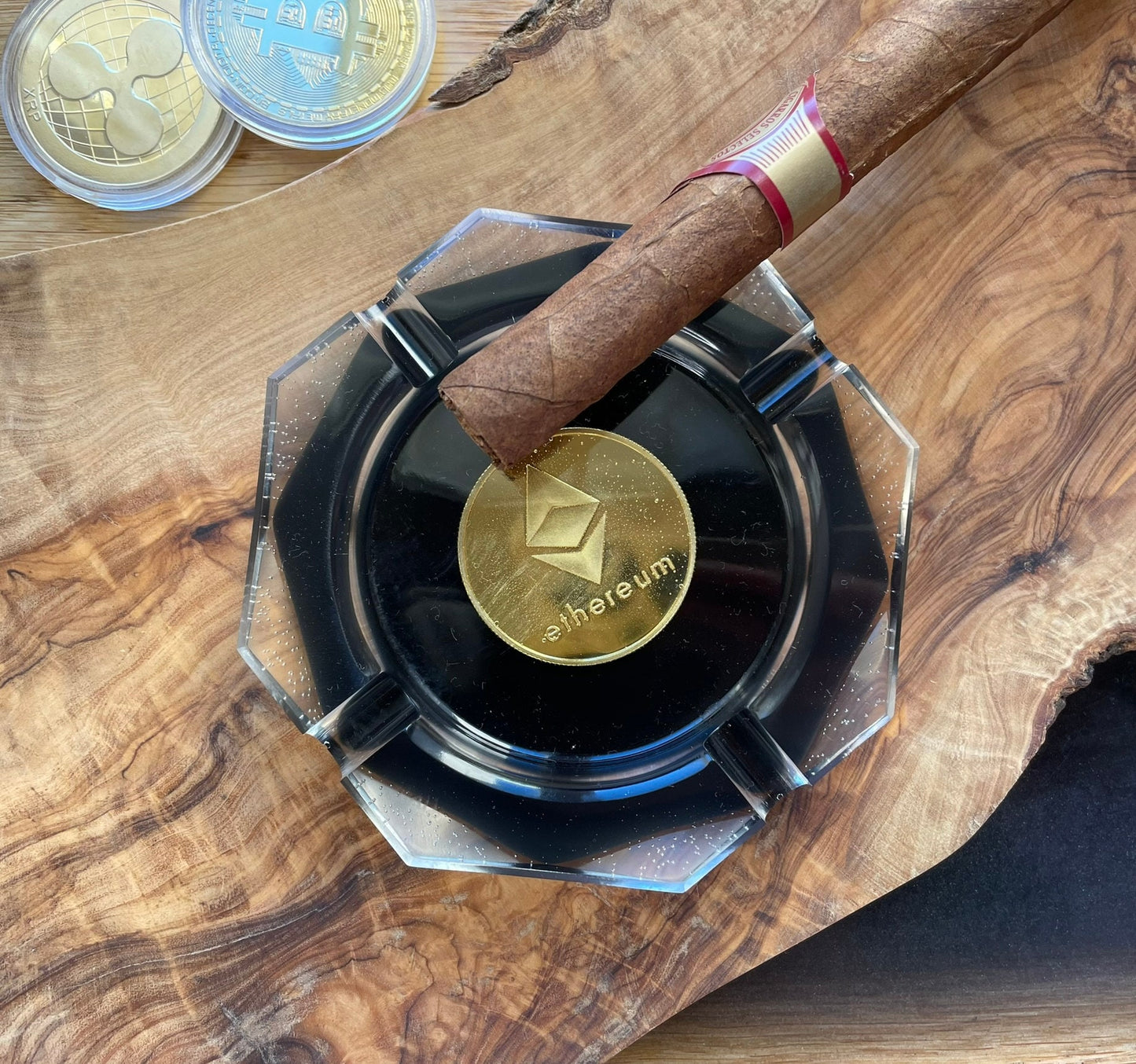 ETH-LTC-XRP-Shiba Aschenbescher aus Resin-Stocks-Epoxid-Krypto-Money-Home-Coaster-Forex-Bar-Crypto-Trading-Kurs-Börse-Resin-Dollar-Bullet