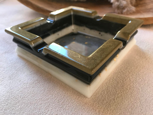 Aschenbecher aus Resin