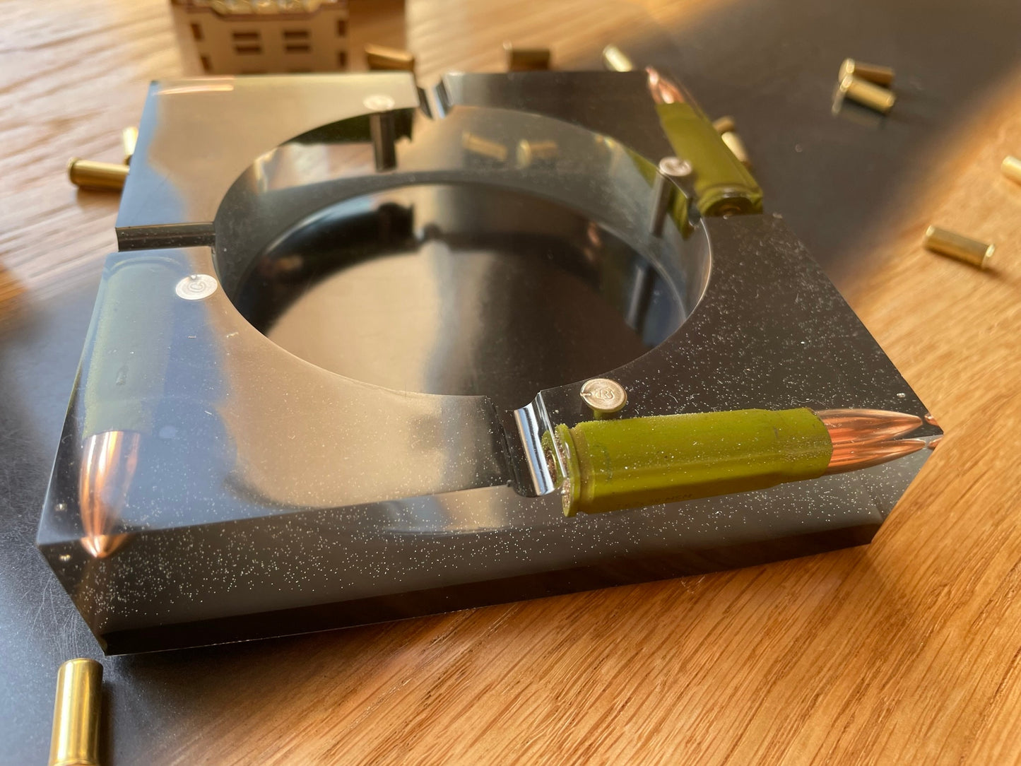 XL Aschenbecher aus Resin mit Patronenhülsen