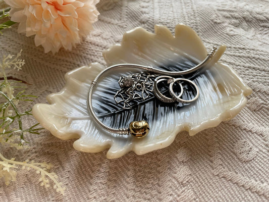 Jewelry bowl decoration resin gift bowl leaf shape ring bowl epoxy resin leaf home decoration decoration wedding gifts individual
